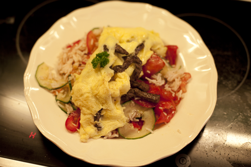 WhalemeatchiliOmelette with rice salad